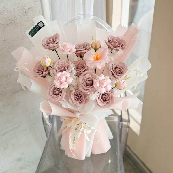 Lilac Dream (SOAP FLOWER)