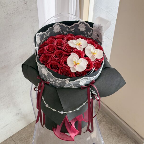 Black romance (SOAP FLOWER)